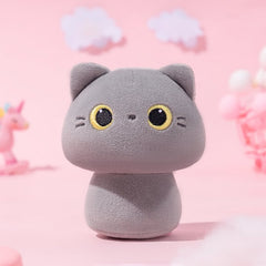 1 mini peluche champignon de 10,2 cm au hasard.