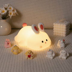 Über 5+ Stück Miniatur-Capybara-Figuren, süßes Set, matschiges Silikon-Nachtlicht, DIY-Schreibtisch-Kollektion, Harz