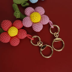 Mewaii® Finished Crochet Flower Keychain