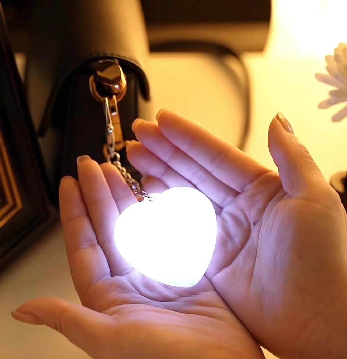 Love Touch-Sensitive Mini Bag Lights Illuminate A Charming & Practical Accessory
