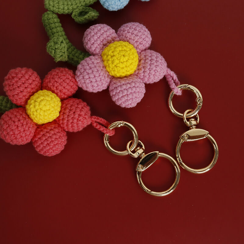 Mewaii® Finished Crochet Flower Keychain